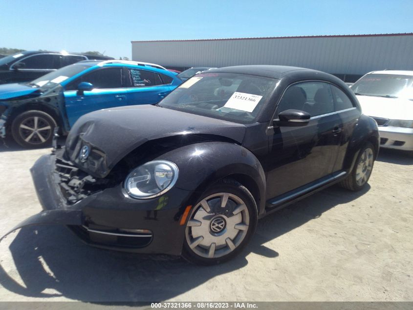 2014 VOLKSWAGEN BEETLE COUPE 2.0L TDI W/SUN/SOUND/NAV - 3VWJL7AT8EM658700