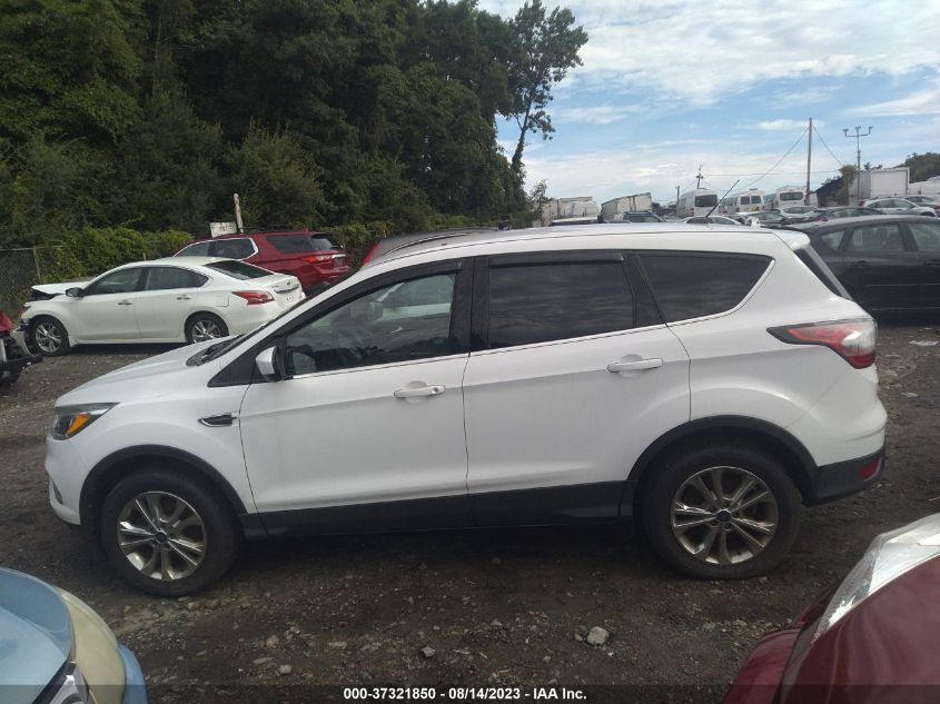 2017 FORD ESCAPE SE - 1FMCU9GD9HUA07284