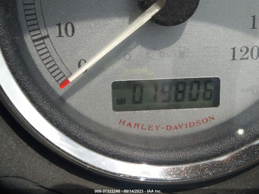 2007 HARLEY-DAVIDSON FLHX - 1HD1KB4117Y660555