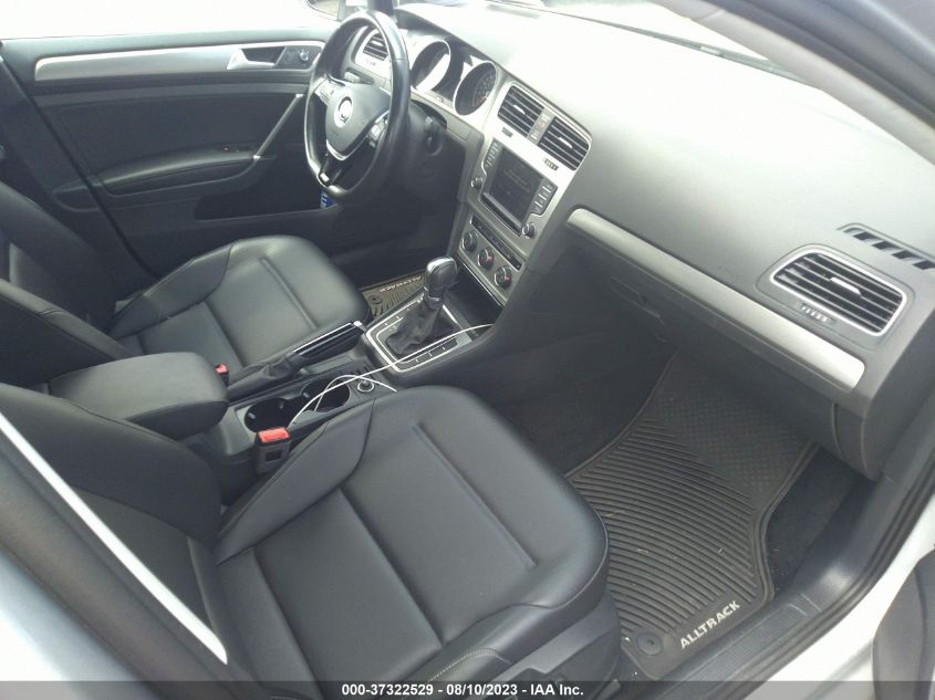 2017 VOLKSWAGEN GOLF SPORTWAGEN S/SE/SEL 3VWC17AU4HM536931