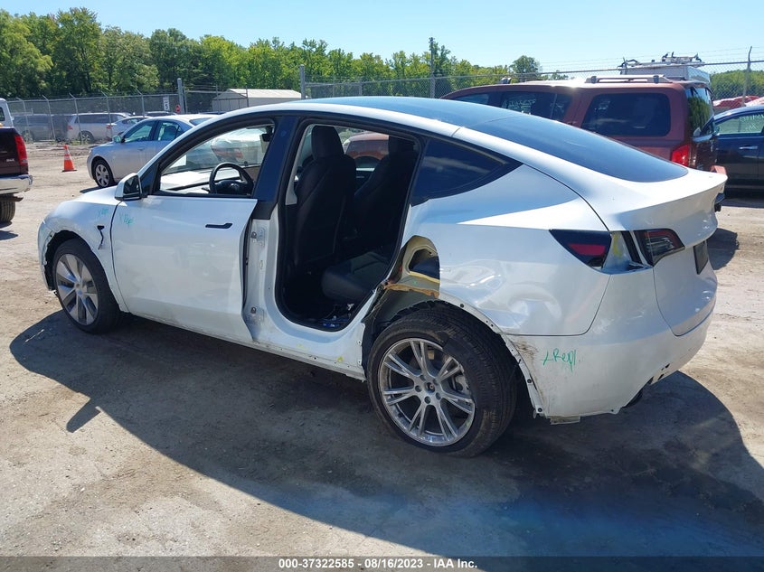 VIN 7SAYGDEE6PA034921 2023 TESLA MODEL Y LONG RANGE
