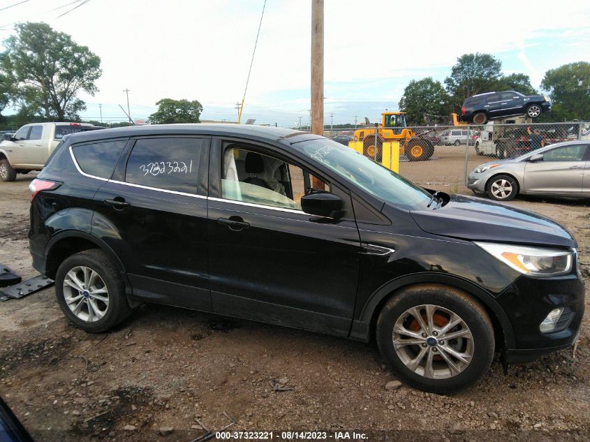 2017 FORD ESCAPE SE - 1FMCU0GD1HUD25394