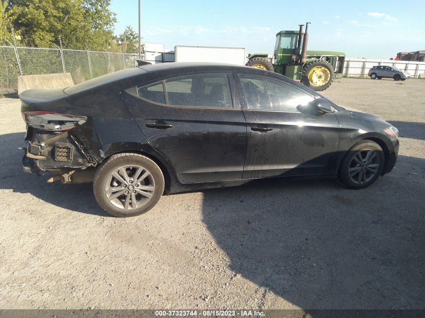 VIN KMHD84LF4JU591621 2018 HYUNDAI ELANTRA SEL