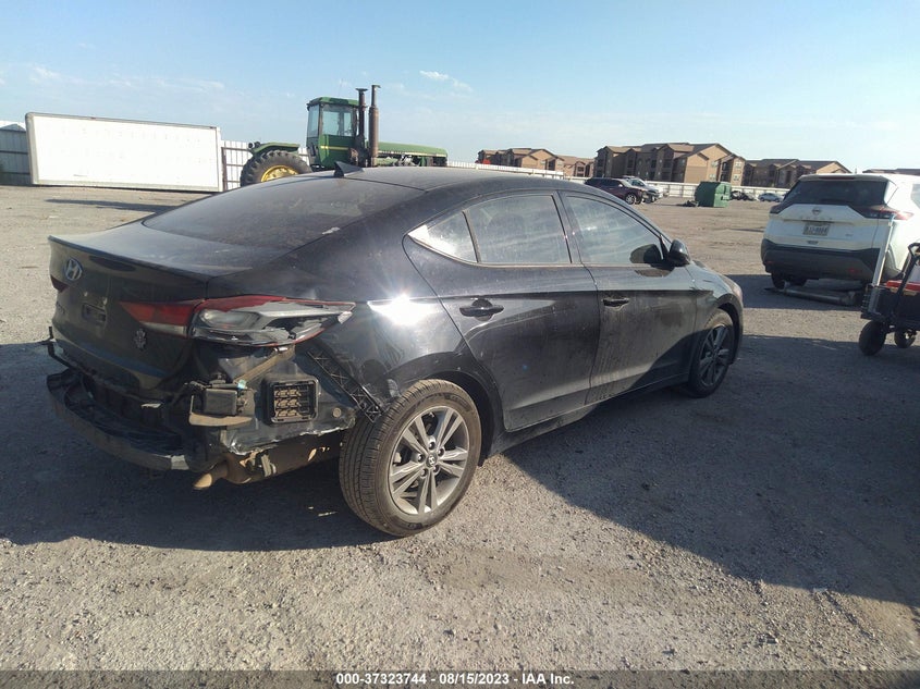 VIN KMHD84LF4JU591621 2018 HYUNDAI ELANTRA SEL
