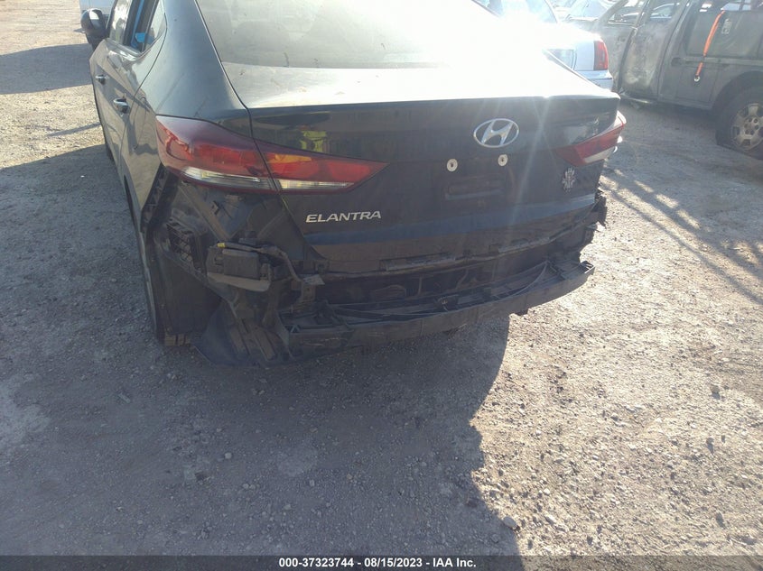 VIN KMHD84LF4JU591621 2018 HYUNDAI ELANTRA SEL