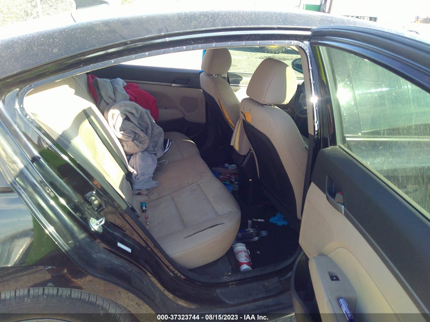 VIN KMHD84LF4JU591621 2018 HYUNDAI ELANTRA SEL