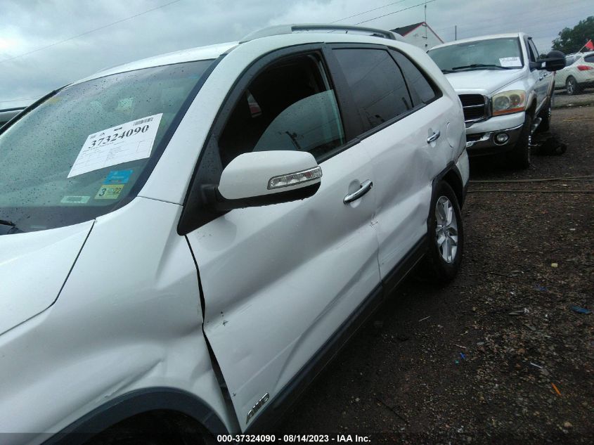 2014 KIA SORENTO LX - 5XYKTCA61EG530189