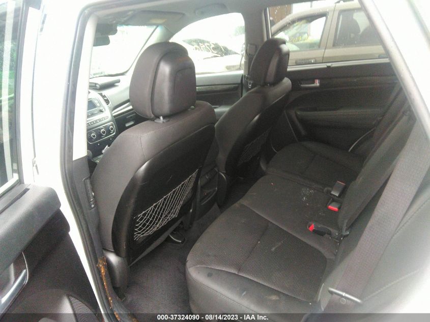 2014 KIA SORENTO LX - 5XYKTCA61EG530189