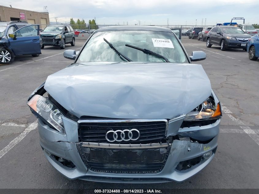2013 AUDI A3 PREMIUM - WAUBJAFMXDA015656