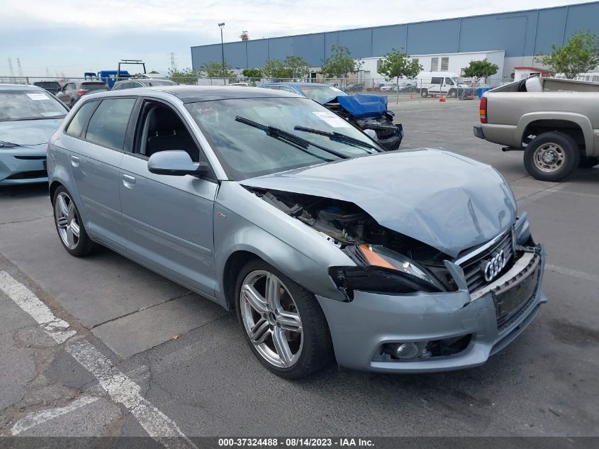 2013 AUDI A3 PREMIUM - WAUBJAFMXDA015656
