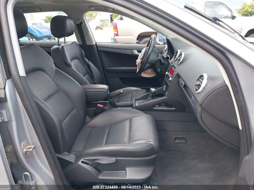 2013 AUDI A3 PREMIUM - WAUBJAFMXDA015656