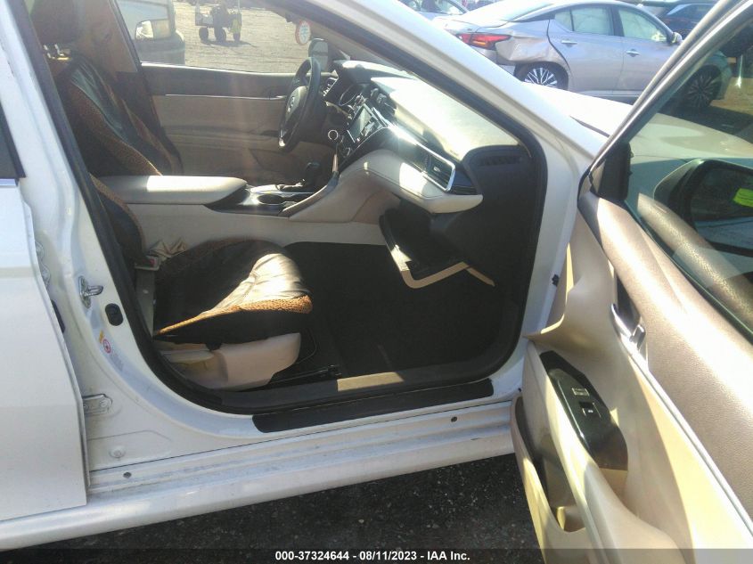 2018 TOYOTA CAMRY LE/SE/XLE/L - 4T1B11HK2J4082496