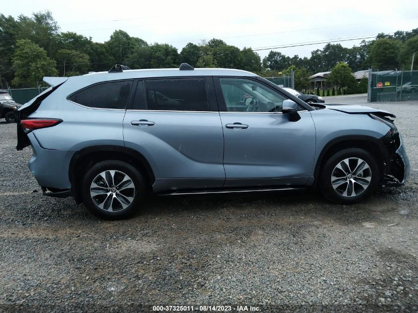 2022 TOYOTA HIGHLANDER XLE - 5TDGZRBHXNS225266
