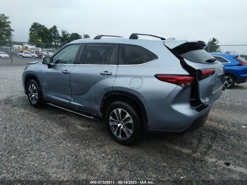 2022 TOYOTA HIGHLANDER XLE - 5TDGZRBHXNS225266