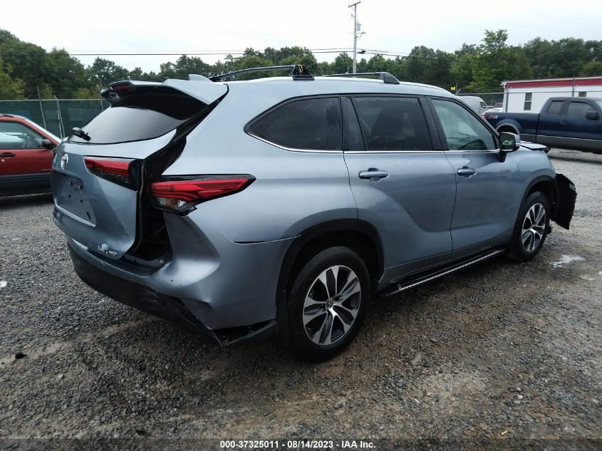 2022 TOYOTA HIGHLANDER XLE - 5TDGZRBHXNS225266