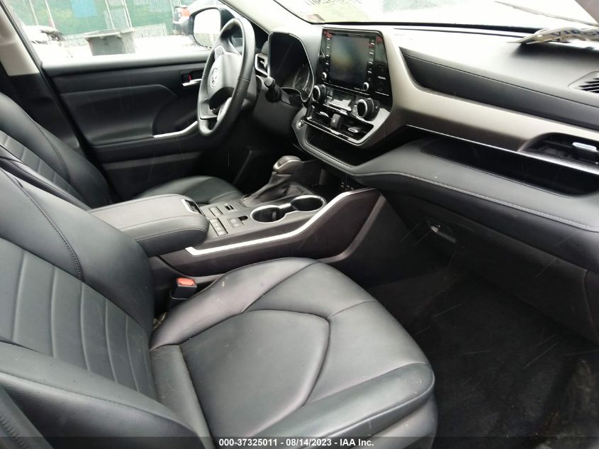 2022 TOYOTA HIGHLANDER XLE - 5TDGZRBHXNS225266