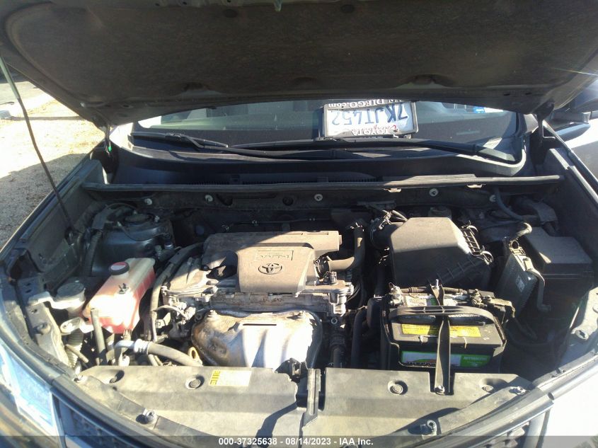 2015 TOYOTA RAV4 LE - JTMZFREV2FD052228