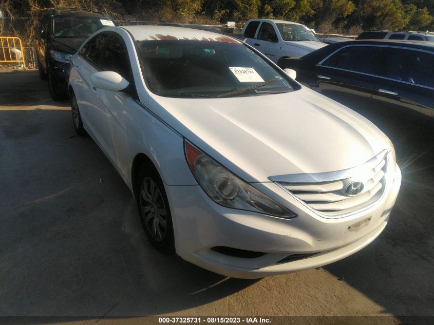 2013 HYUNDAI SONATA GLS - 5NPEB4AC6DH586180