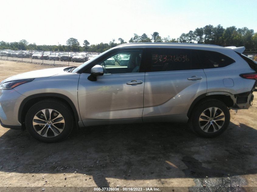 2021 TOYOTA HIGHLANDER XLE - 5TDGZRBH5MS134114