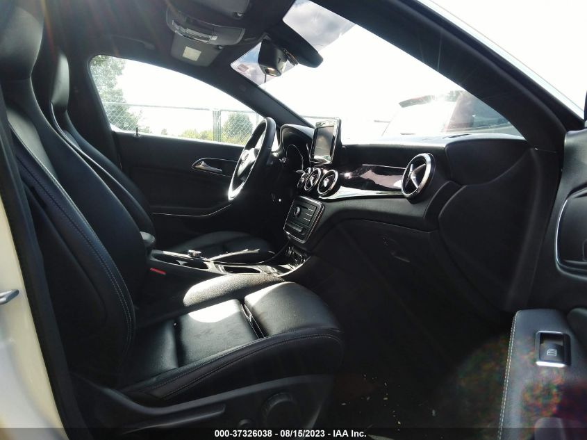 2016 MERCEDES-BENZ CLA CLA 250 - WDDSJ4GB1GN329281