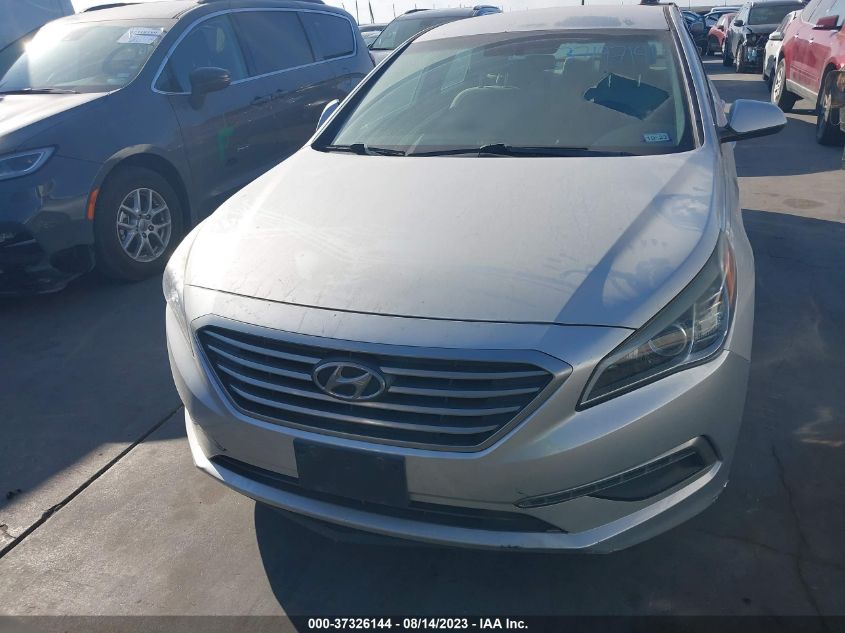 2015 HYUNDAI SONATA 2.4L SE - 5NPE24AF6FH085657