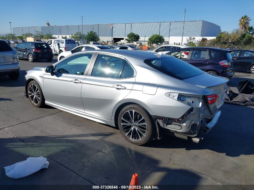 2018 TOYOTA CAMRY HYBRID/LE/XLE/SE - 4T1B21HK3JU003138
