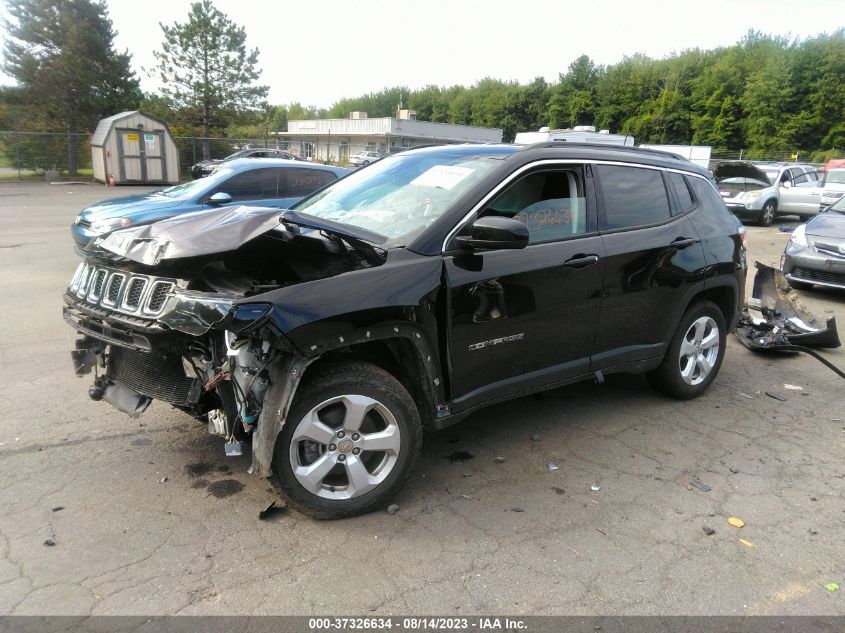 VIN 3C4NJDBB4JT392977 2018 JEEP COMPASS LATITUDE