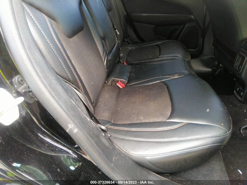 VIN 3C4NJDBB4JT392977 2018 JEEP COMPASS LATITUDE
