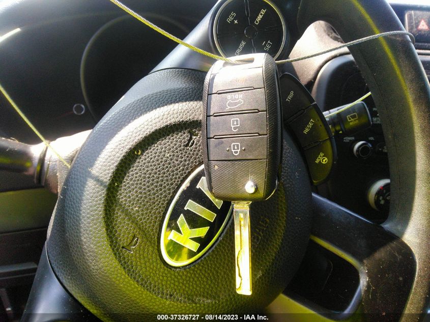 2015 KIA SOUL + - KNDJP3A5XF7115846