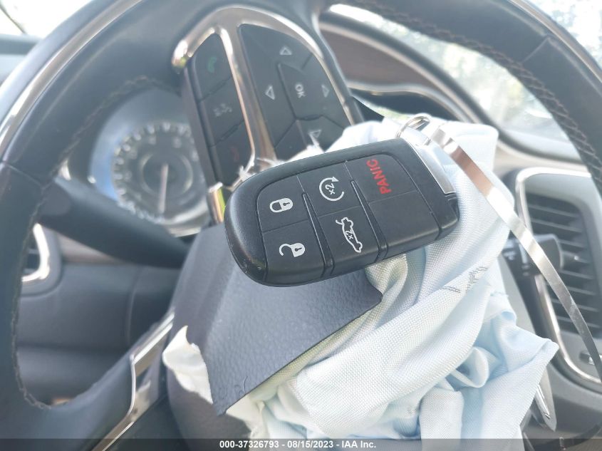 2015 CHRYSLER 200 C - 1C3CCCEG7FN558049