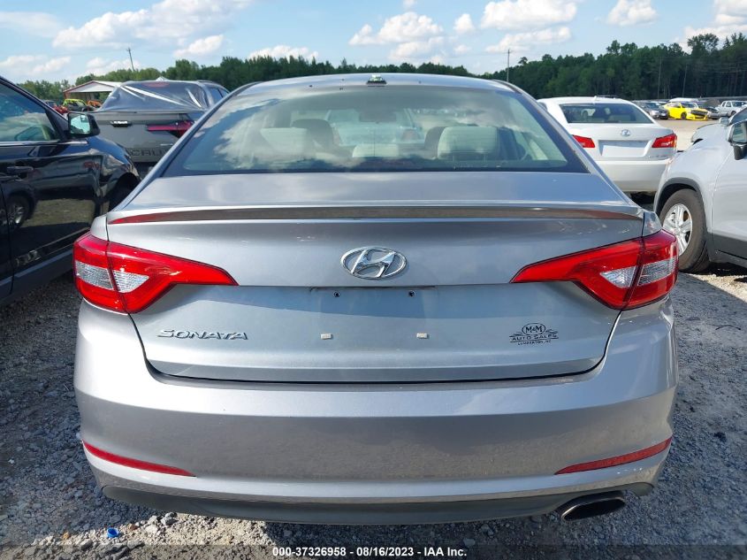 2015 HYUNDAI SONATA 2.4L SE - 5NPE24AF1FH214856