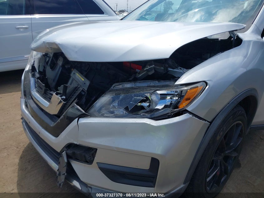 VIN KNMAT2MT5HP567576 2017 NISSAN ROGUE S