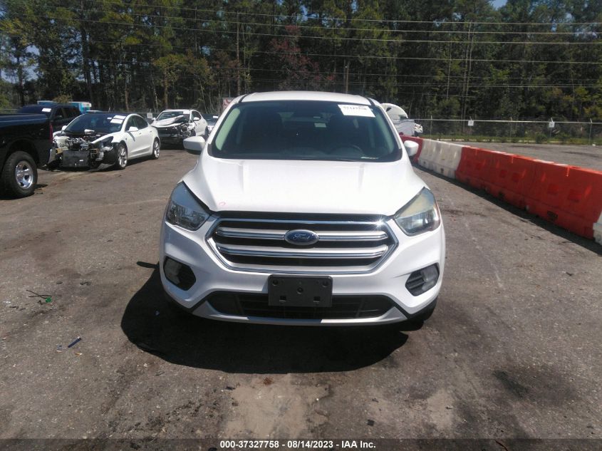 2017 FORD ESCAPE SE - 1FMCU9GD3HUE40177
