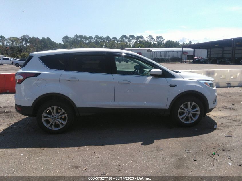 2017 FORD ESCAPE SE - 1FMCU9GD3HUE40177