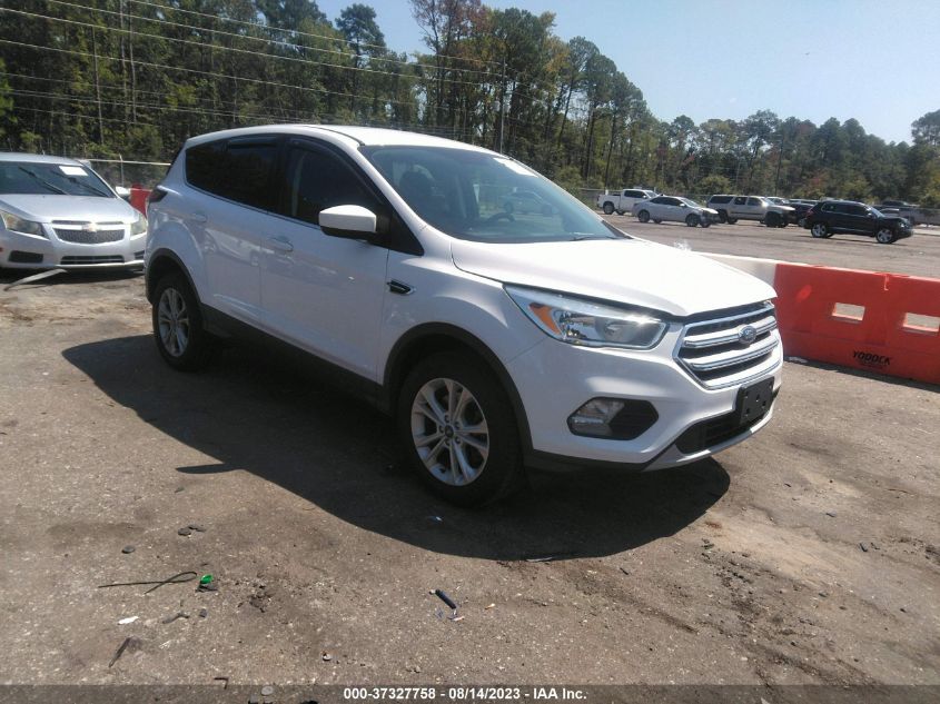 2017 FORD ESCAPE SE - 1FMCU9GD3HUE40177