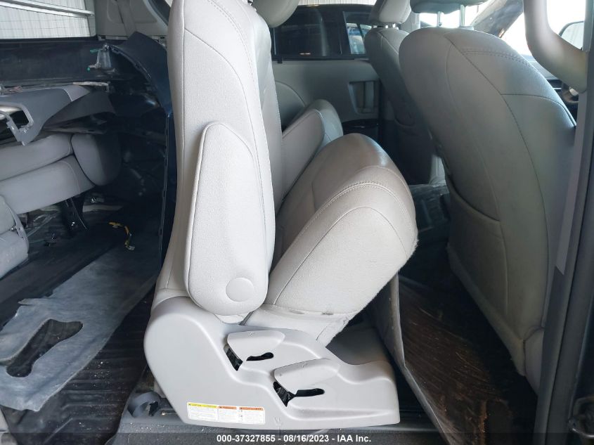 2017 TOYOTA SIENNA XLE - 5TDDZ3DCXHS158920