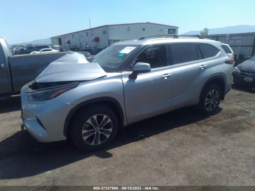 2022 TOYOTA HIGHLANDER XLE - 5TDGZRBH9NS244908