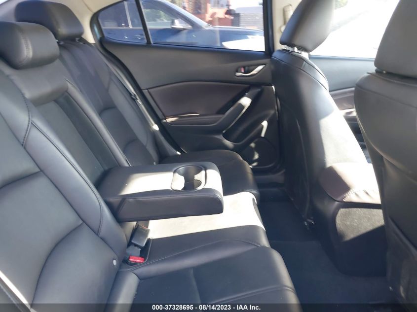 2018 MAZDA MAZDA3 4-DOOR TOURING 3MZBN1V30JM174312