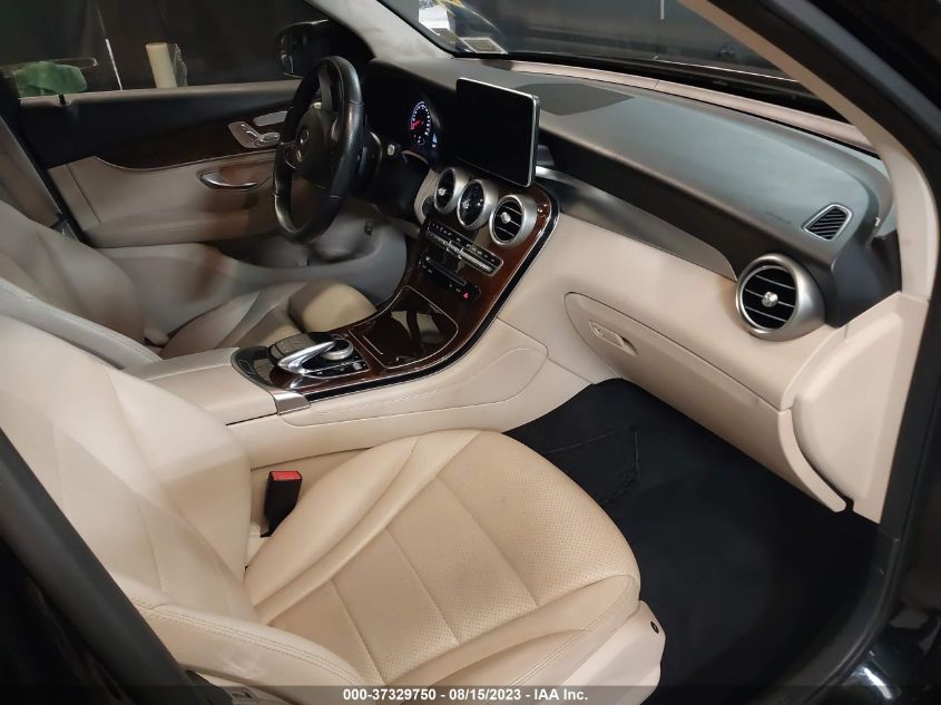 2016 MERCEDES-BENZ GLC 300 - WDC0G4JB8GF055963