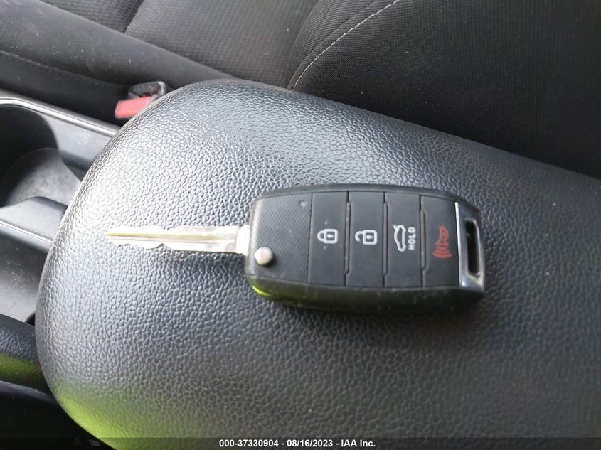 VIN 3KPFK4A79HE063530 2017 KIA FORTE LX