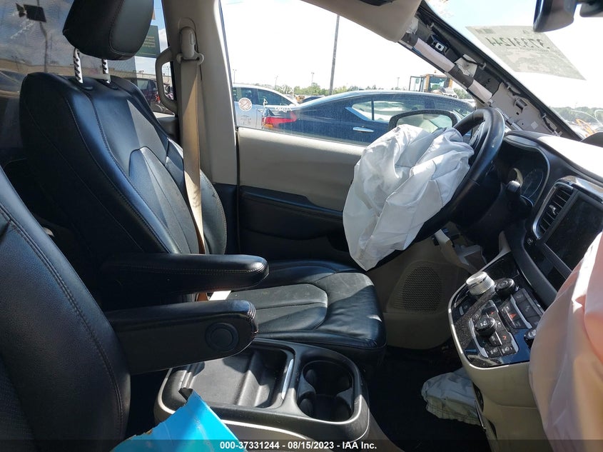 VIN 2C4RC1BG7LR124064 2020 CHRYSLER PACIFICA TOURING L