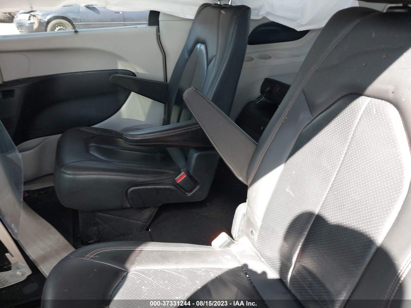 VIN 2C4RC1BG7LR124064 2020 CHRYSLER PACIFICA TOURING L
