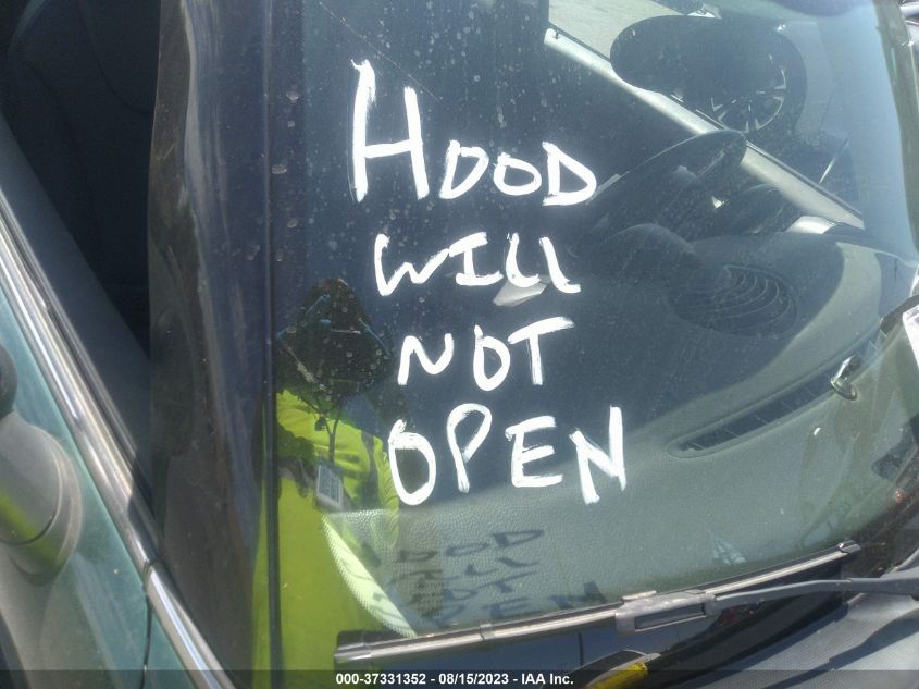 2013 MINI COOPER HARDTOP - WMWSU3C56DT692305
