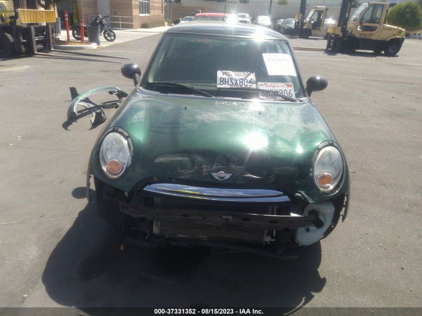2013 MINI COOPER HARDTOP - WMWSU3C56DT692305