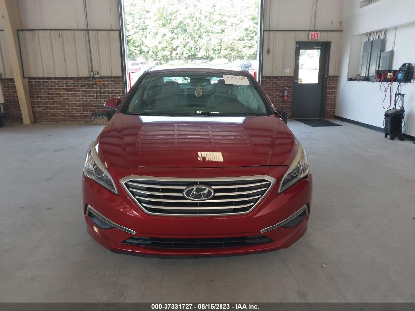 2015 HYUNDAI SONATA SE - 5NPE24AFXFH200244