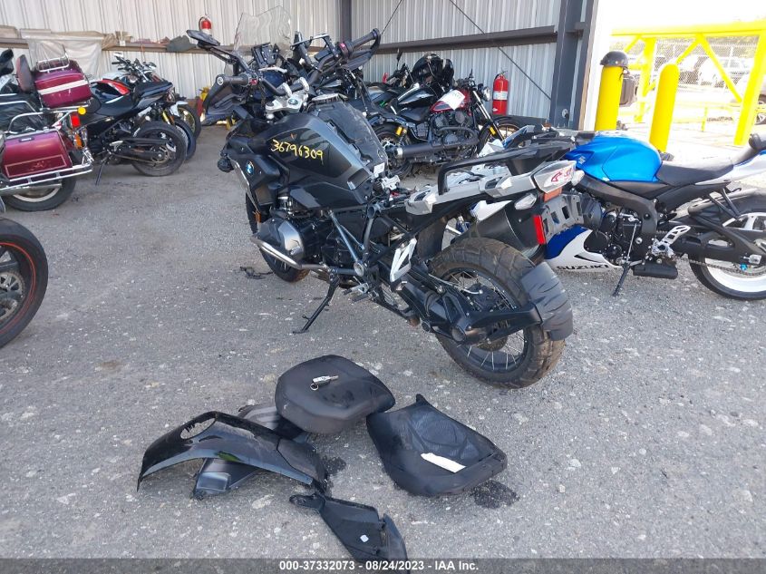 2022 BMW R 1250 GS WB10M0304N6F51424