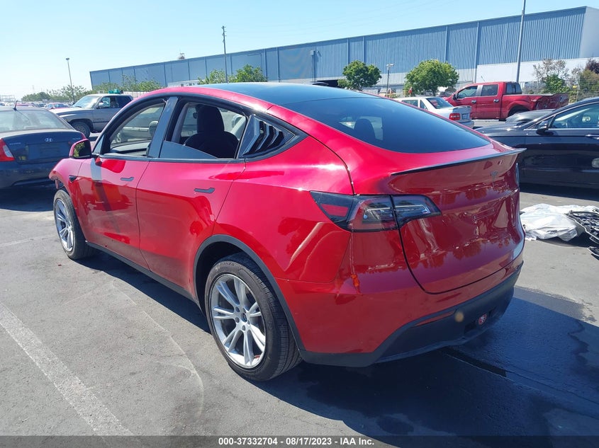 VIN 5YJYGDEE2LF020685 2020 TESLA MODEL Y