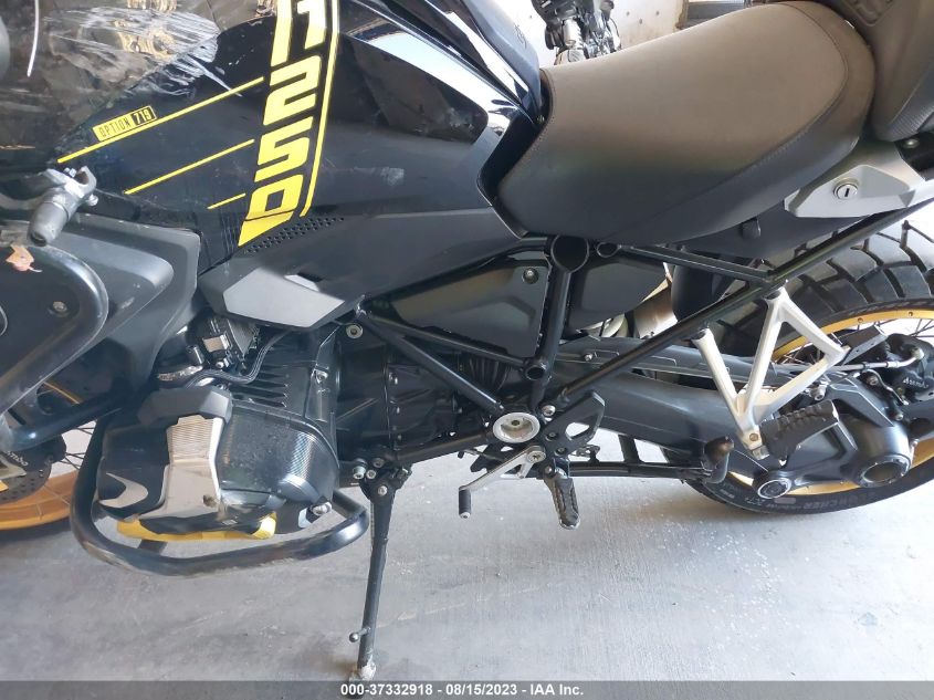 2021 BMW R 1250 GS WB10M0309M6D83875