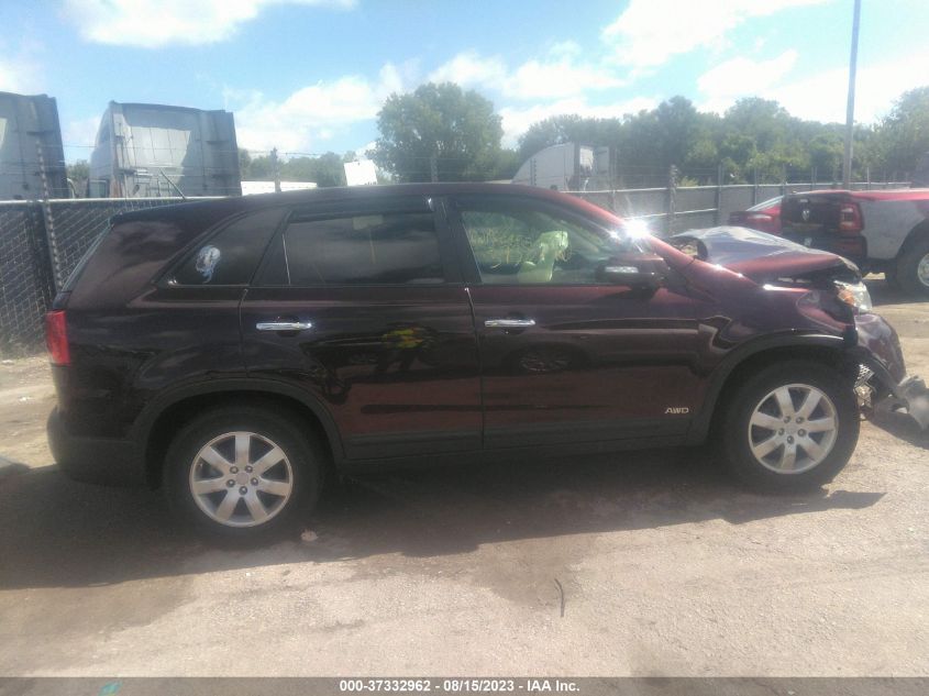 2013 KIA SORENTO LX - 5XYKTCA65DG335629