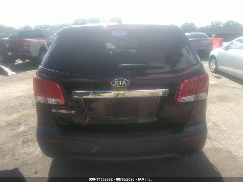 2013 KIA SORENTO LX - 5XYKTCA65DG335629